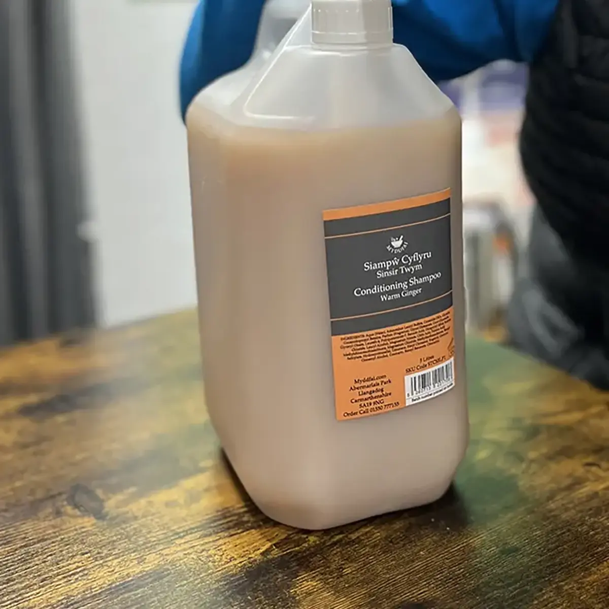 Conditioning Shampoo Sinsir Twym (Warm Ginger 5L Refill