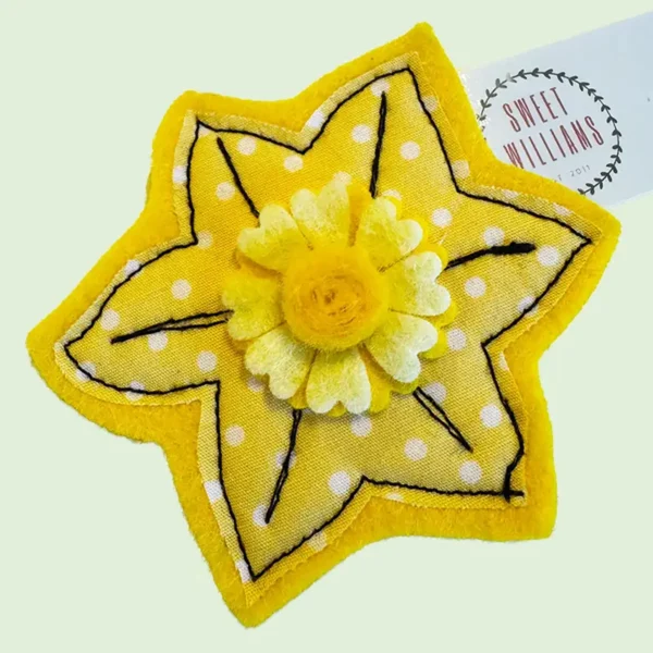 Daffodil Brooch Tlws Cennin Pedr