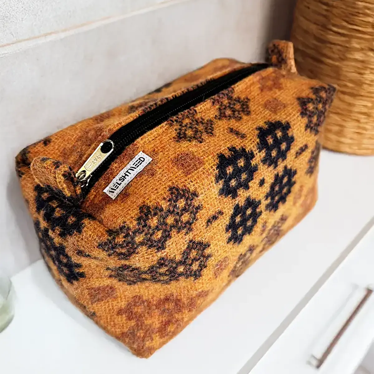 welsh-tweed-wash-bag-yn-oren-01 copi